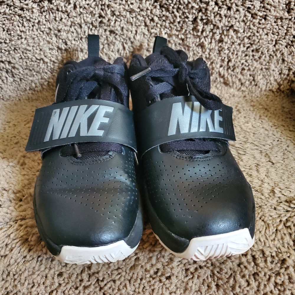 Boys Nike Basketball Shoes